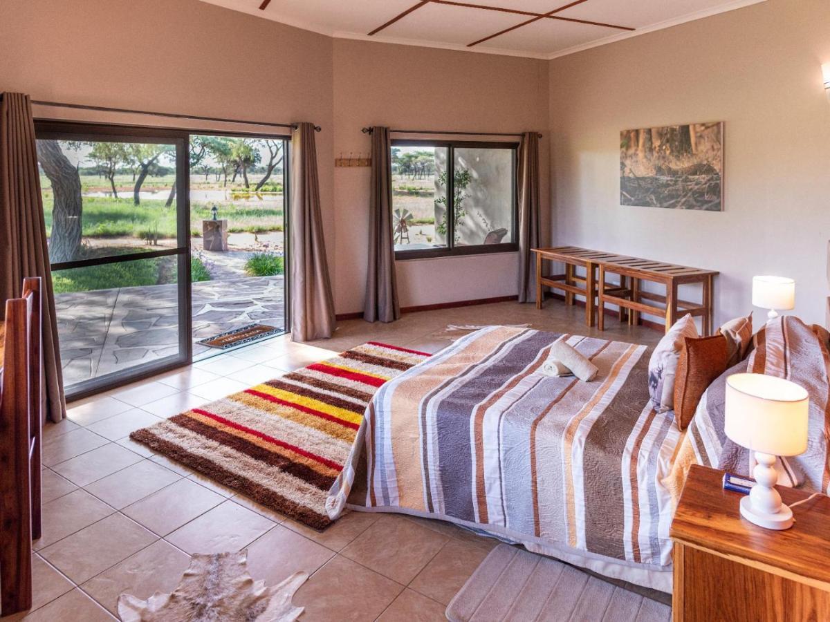 Africa Awaits Lodge & Safaris Gobabis Bagian luar foto