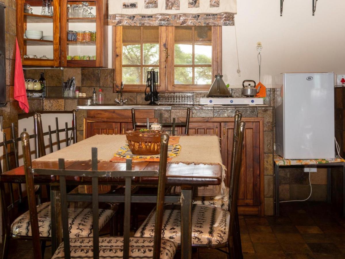 Africa Awaits Lodge & Safaris Gobabis Bagian luar foto