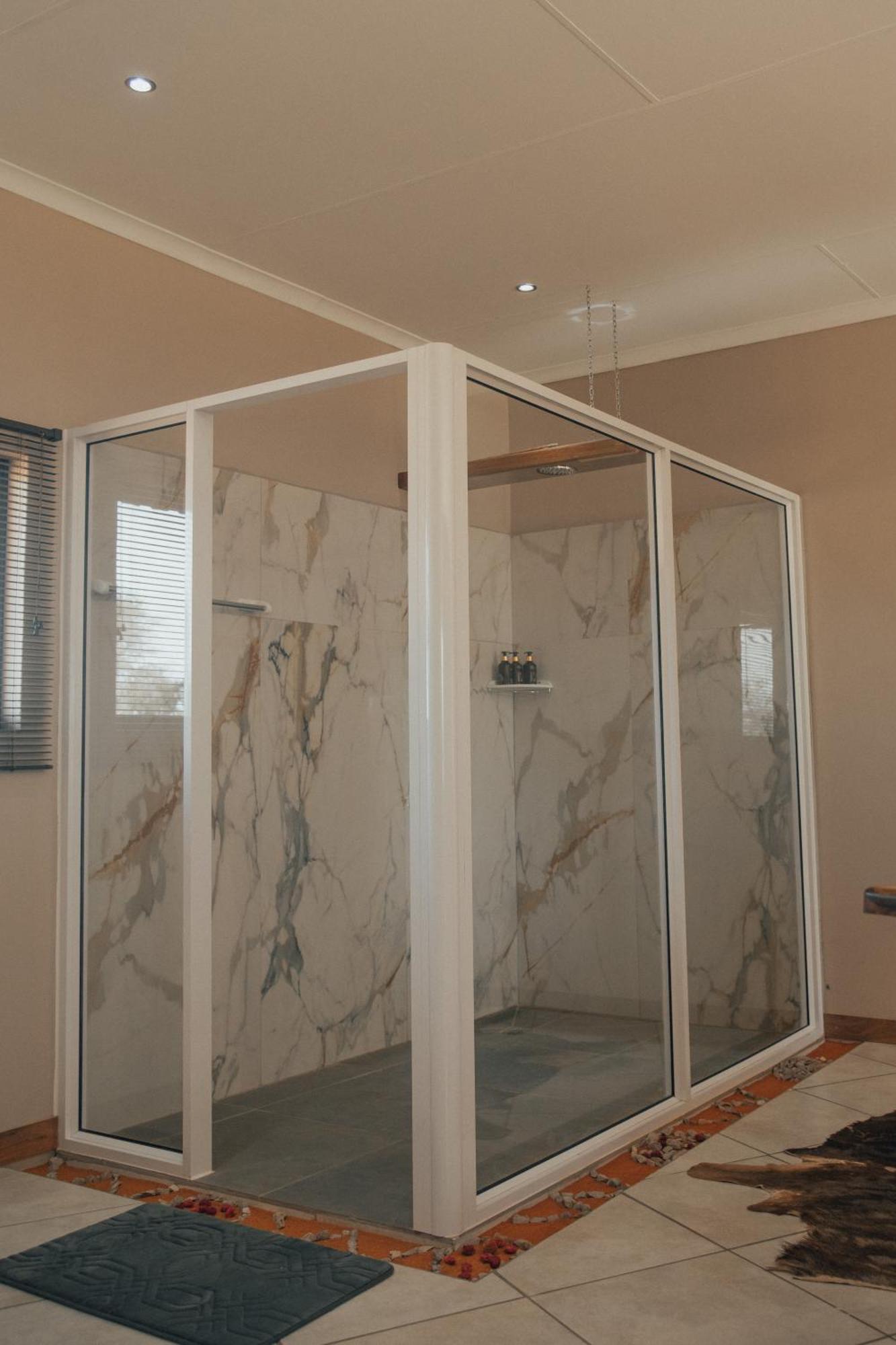 Africa Awaits Lodge & Safaris Gobabis Bagian luar foto