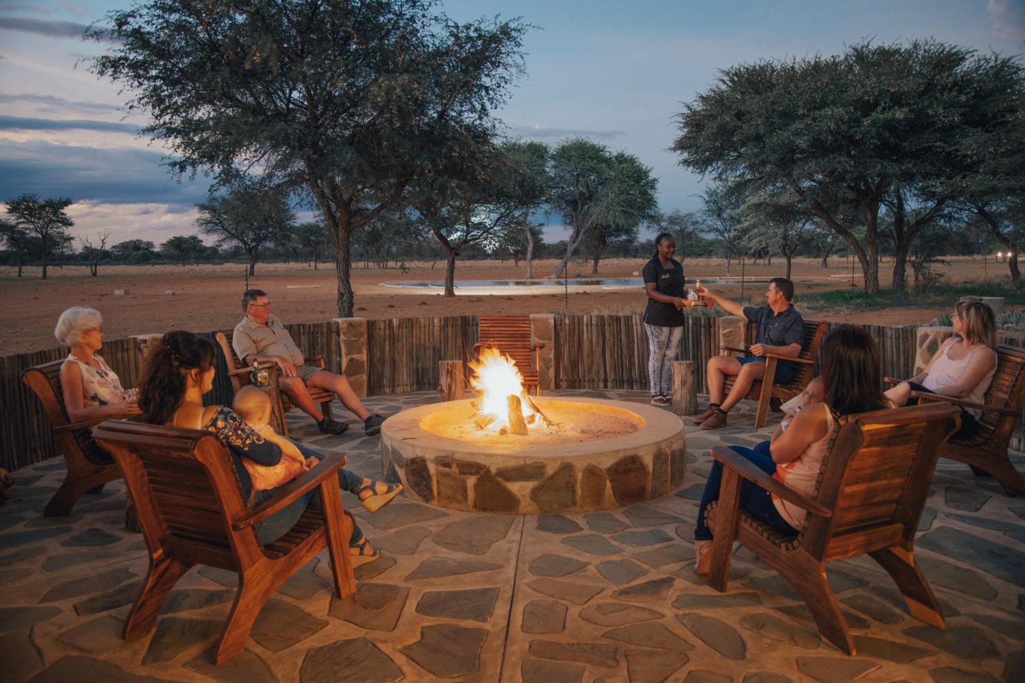 Africa Awaits Lodge & Safaris Gobabis Bagian luar foto